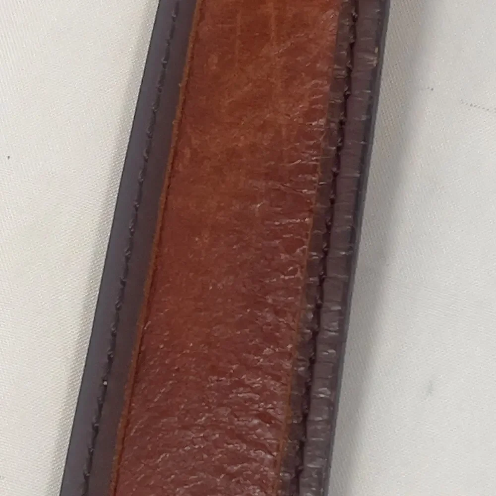 Columbia Belt Brown Leather with Dark Brown Trim Western Med 34-36 Metal Buckle